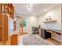 371 GROSVENOR STREET - 21