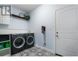 76 COULTER AVENUE - 14