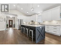 76 COULTER AVENUE - 20