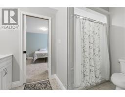 76 COULTER AVENUE - 27