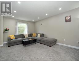97 GREGORY CRESCENT - 16