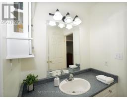 97 GREGORY CRESCENT - 24