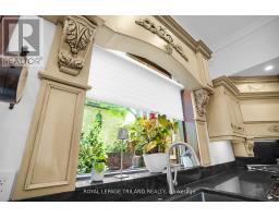 512 COLBORNE STREET - 20