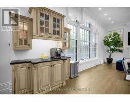 512 COLBORNE STREET - 21