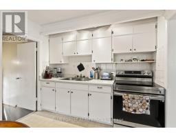 581 HALE STREET - 10
