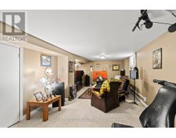 581 HALE STREET - 19