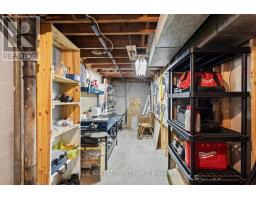 581 HALE STREET - 23