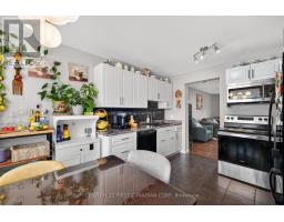 195 MARTINET AVENUE - 4