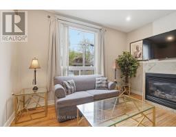 2 MOIR STREET - 13