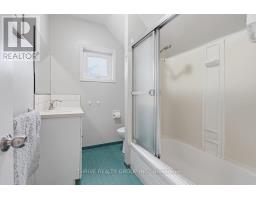 2 MOIR STREET - 27