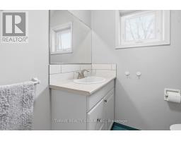 2 MOIR STREET - 28
