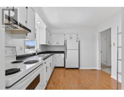 15 TUMBLEWEED CRESCENT - 12