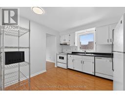 15 TUMBLEWEED CRESCENT - 15