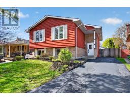 15 TUMBLEWEED CRESCENT - 2