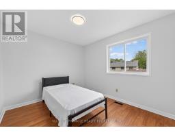 15 TUMBLEWEED CRESCENT - 22