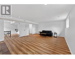 15 TUMBLEWEED CRESCENT - 28
