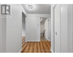 15 TUMBLEWEED CRESCENT - 31