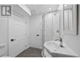 15 TUMBLEWEED CRESCENT - 33