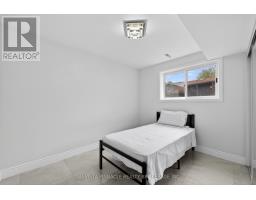 15 TUMBLEWEED CRESCENT - 34