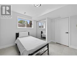 15 TUMBLEWEED CRESCENT - 35