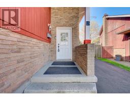 15 TUMBLEWEED CRESCENT - 4