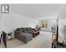 15 TUMBLEWEED CRESCENT - 7