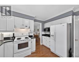 62 CARRIAGE HILL DRIVE - 23