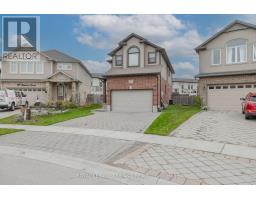 711 SPRINGWOOD CRESCENT - 2