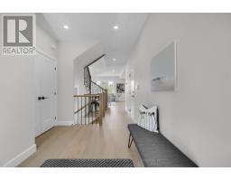 33 - 414 OLD WONDERLAND ROAD - 8