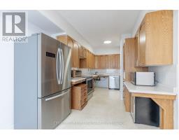 1002 - 744 WONDERLAND ROAD S - 9