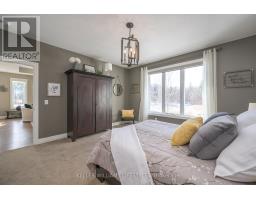 675 BENNETT CRESCENT - 22