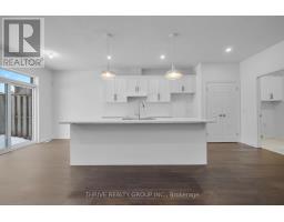 35 - 1080 UPPERPOINT AVENUE - 13