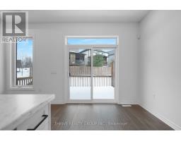 35 - 1080 UPPERPOINT AVENUE - 18