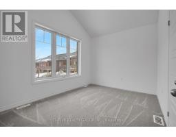 35 - 1080 UPPERPOINT AVENUE - 26