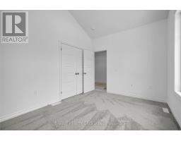 35 - 1080 UPPERPOINT AVENUE - 27