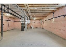 35 - 1080 UPPERPOINT AVENUE - 34