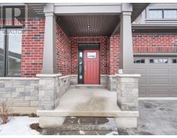 35 - 1080 UPPERPOINT AVENUE - 4