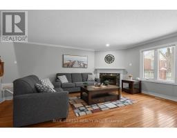 3 - 410 AMBLESIDE DRIVE - 14