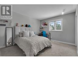 3 - 410 AMBLESIDE DRIVE - 28