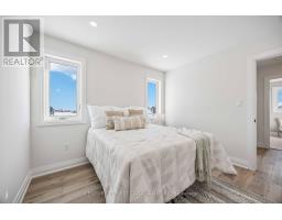 483 HURON STREET - 22