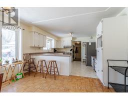 4353 QUEENS AVENUE - 11