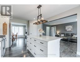 181 GILMOUR DRIVE - 12