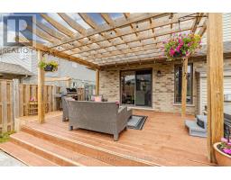 181 GILMOUR DRIVE - 42