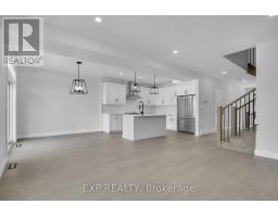 422 OLD WONDERLAND ROAD - 8