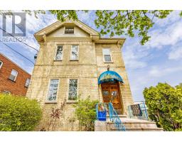 136 ELMWOOD AVENUE E - 3