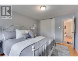 460 REGAL DRIVE - 20