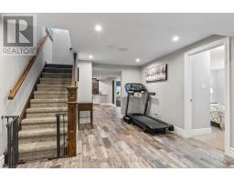 892 TALISMAN CRESCENT - 32