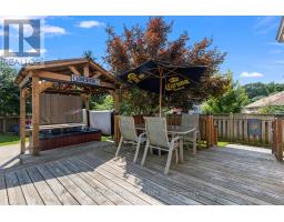 56 MAPLERIDGE CRESCENT - 3