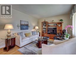 60 JENA CRESCENT - 8