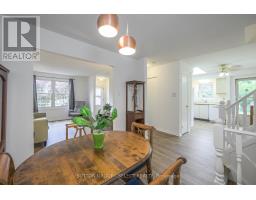 19 BANTING CRESCENT - 12